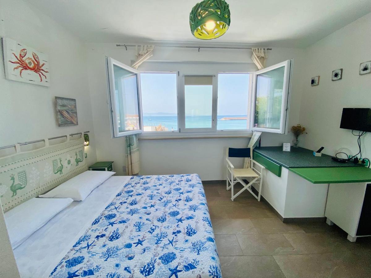 Casetta Al Mare Isola Rossa Exterior foto