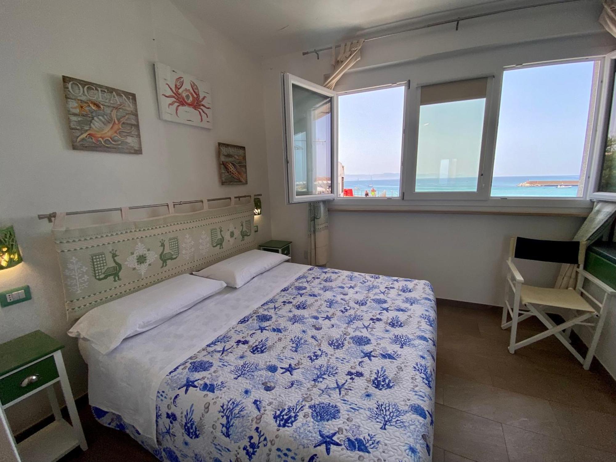 Casetta Al Mare Isola Rossa Zimmer foto